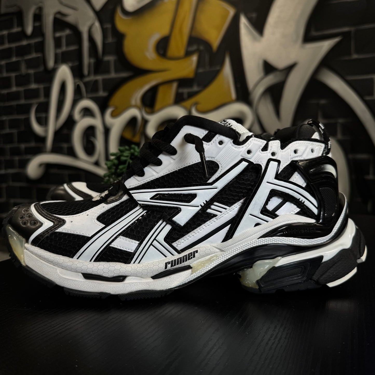 Balenciaga Runner White/Black