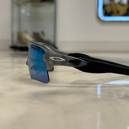 Oakley Flak 2.0 Blue Lenses Grey