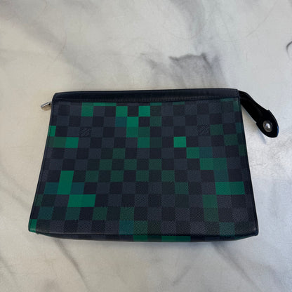 Louis Vuitton Pochette Voyage MM Damier Graphite Pixel Green