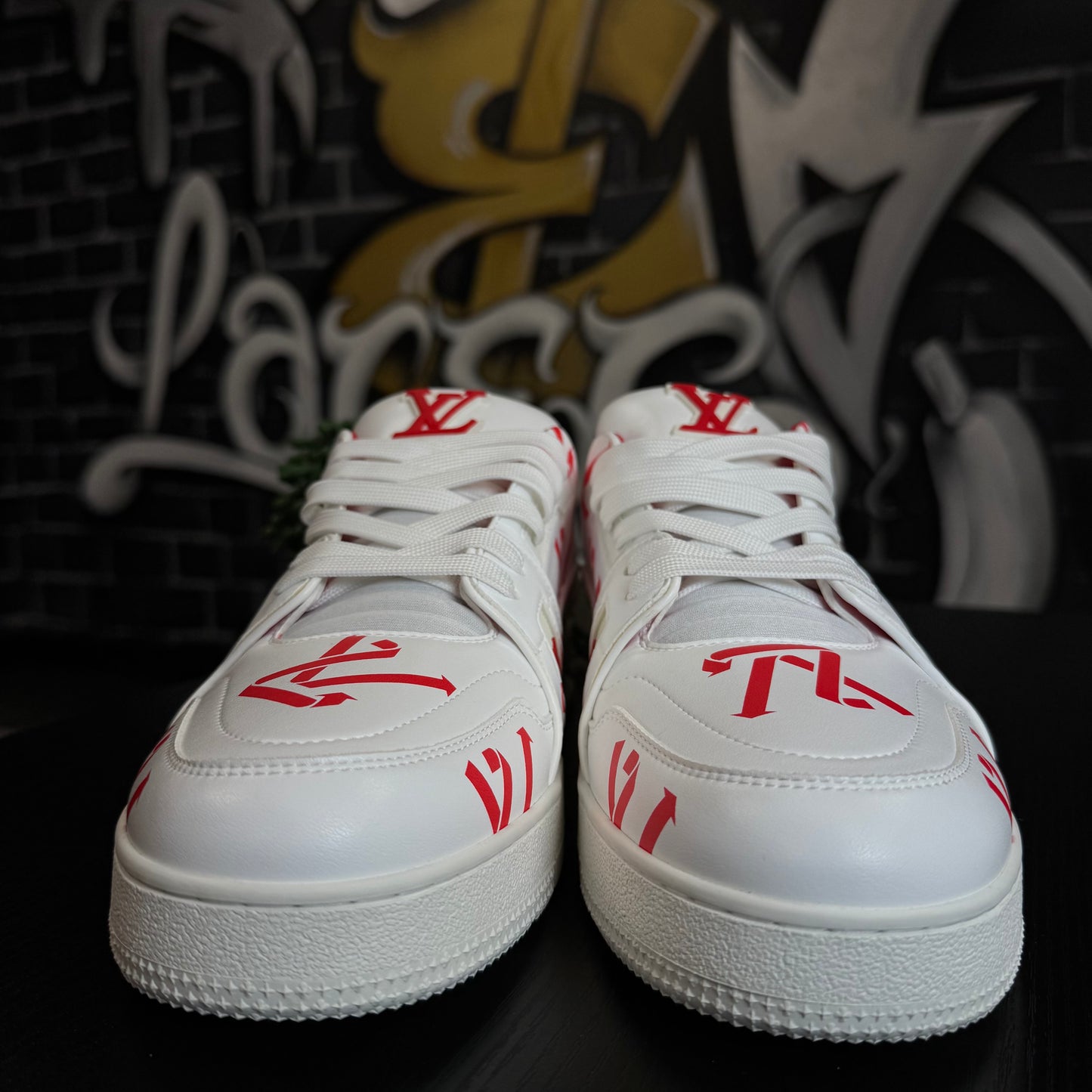 Louis Vuitton Trainer White Red LV Arrow Logos