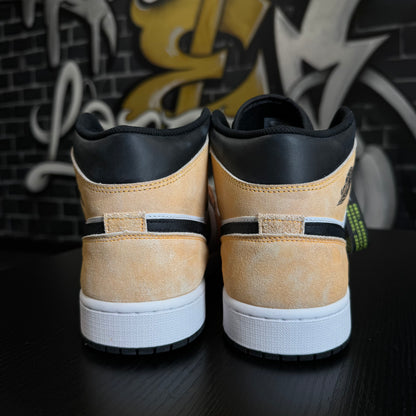 Jordan 1 Mid Magic Ember Flight Club