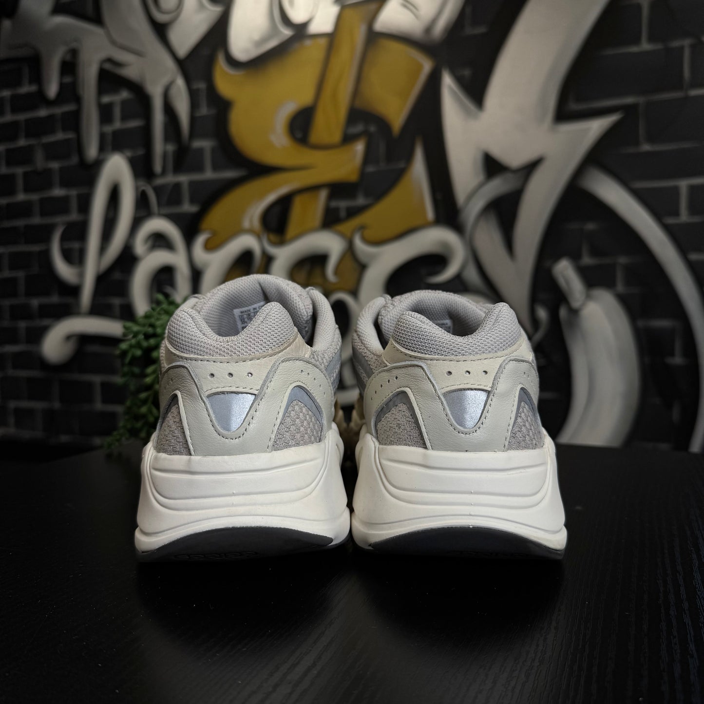 Yeezy 700 V2 Cream