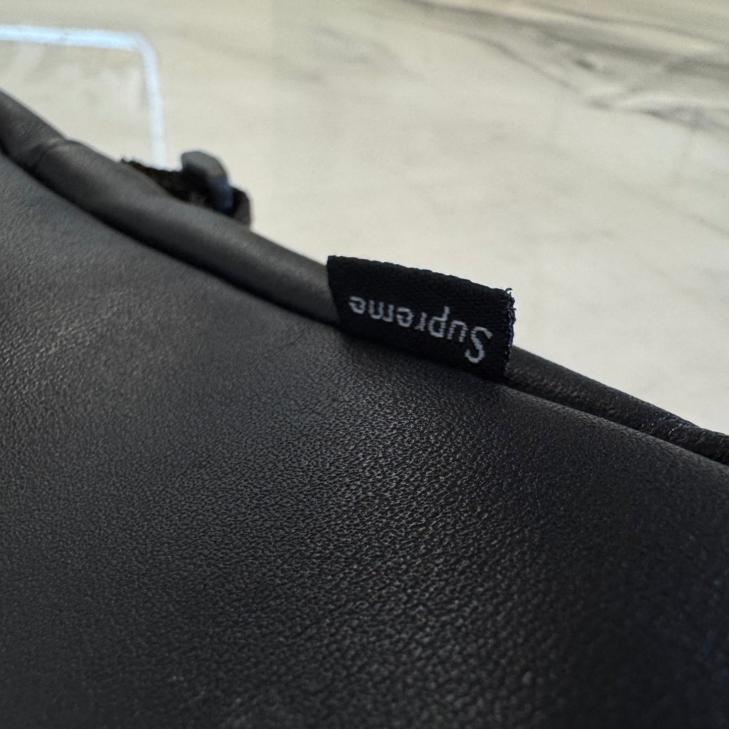 Supreme Leather Shoulder Pouch Black