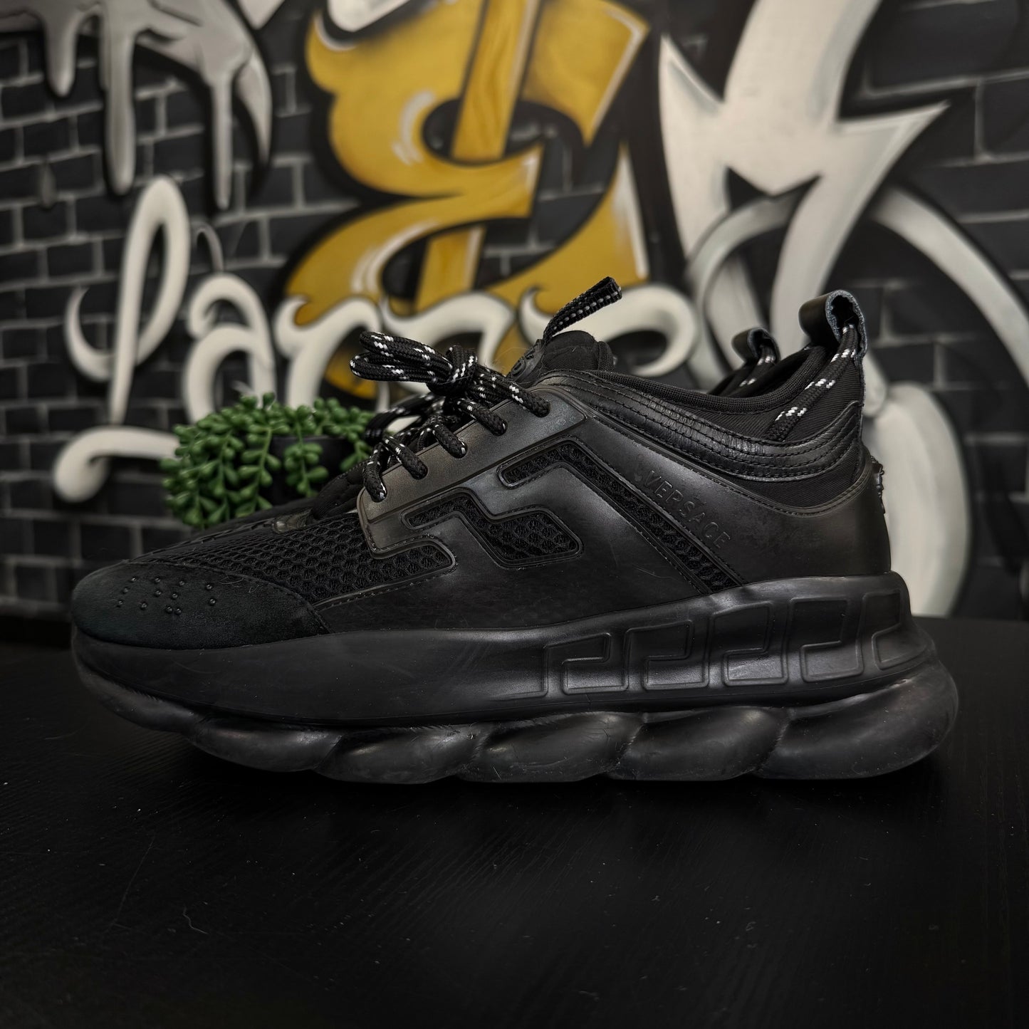 Versace Chain Reaction Black