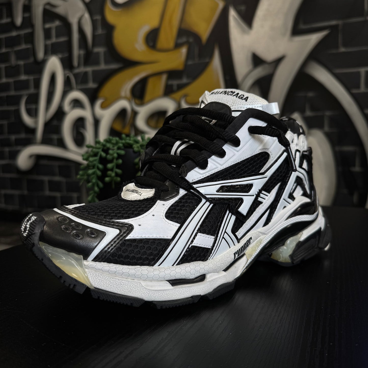 Balenciaga Runner White/Black