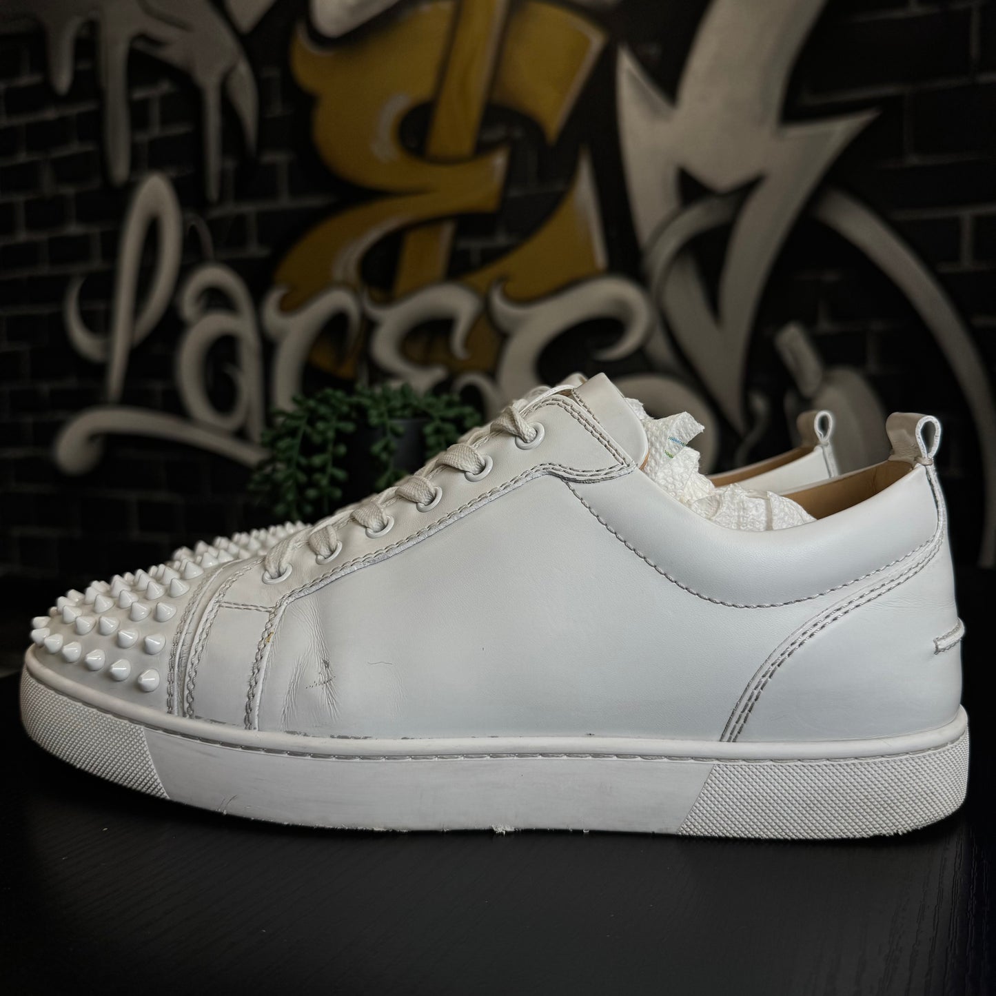 Louboutin Louis Junior Spikes Low White