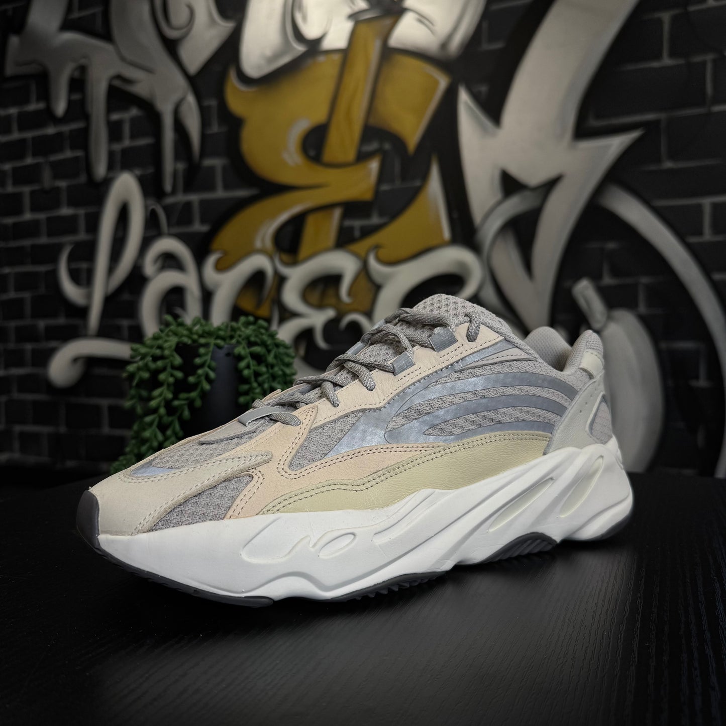 Yeezy 700 V2 Cream