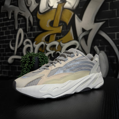 Yeezy 700 V2 Cream