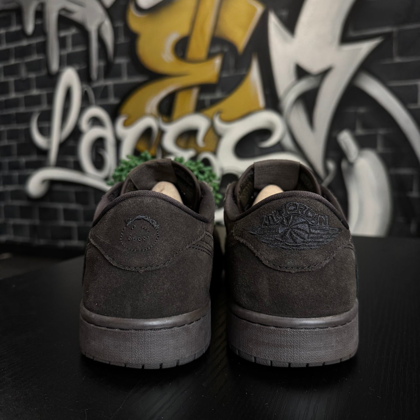 Jordan 1 Low Travis Scott Velvet Brown