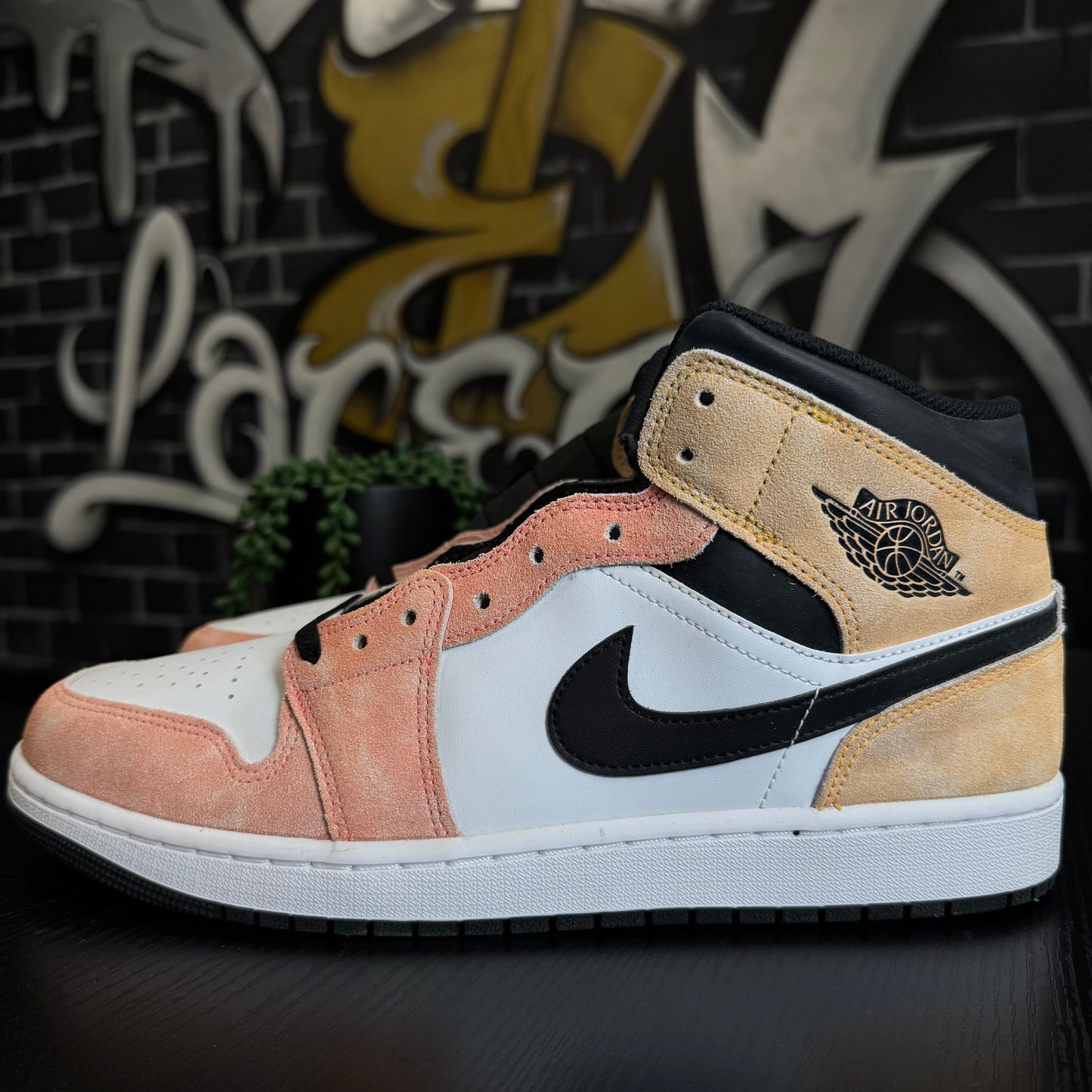 Jordan 1 Mid Magic Ember Flight Club