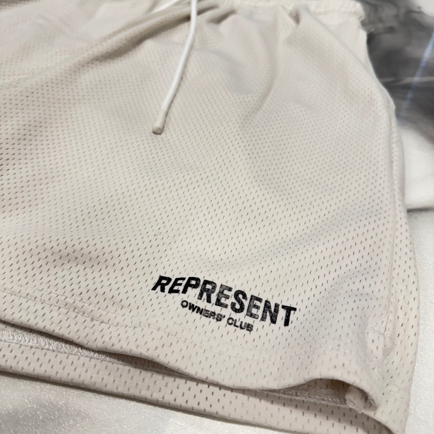 Represent Owners Club White Shorts