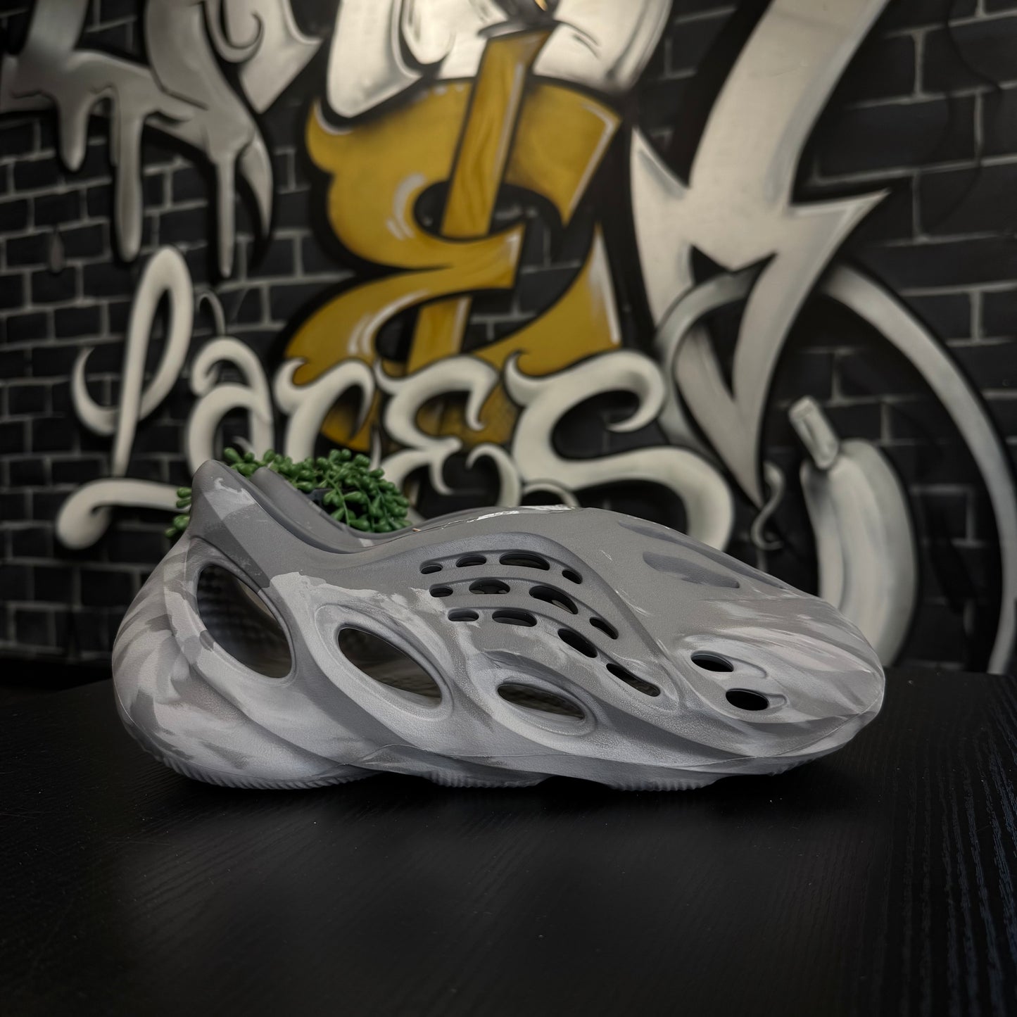 Yeezy Foam RNR MX Granite