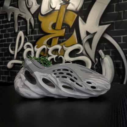 Yeezy Foam RNR MX Granite