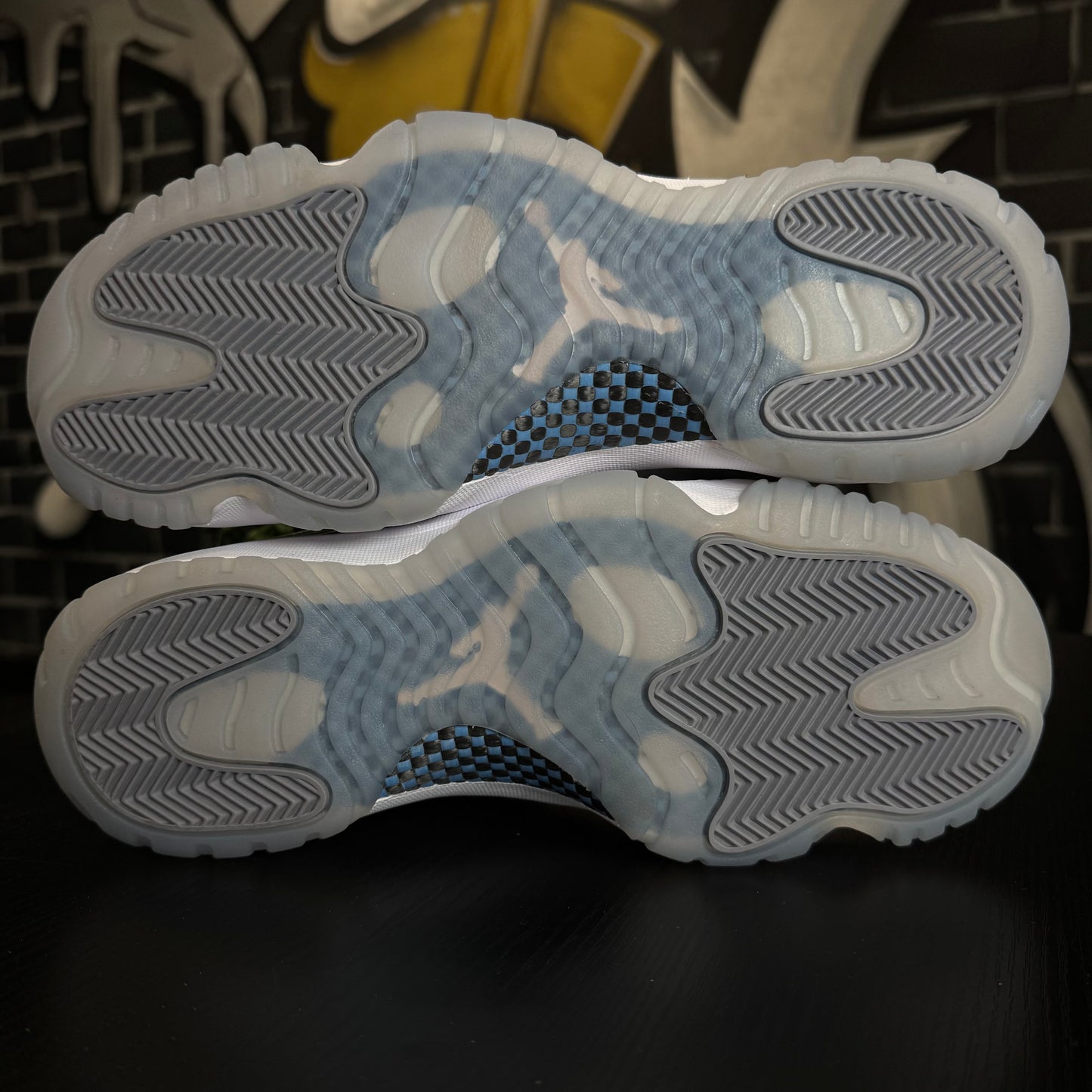 Jordan 11 Low Cement Grey
