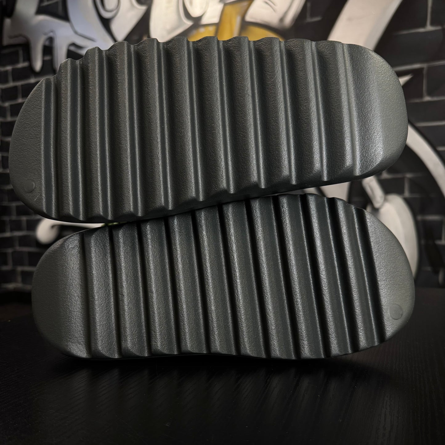 Yeezy Slide Dark Onyx
