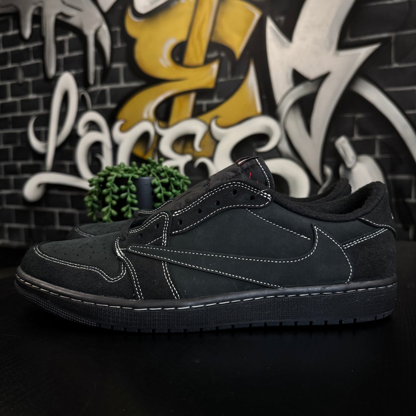 Jordan 1 Low Travis Scott Phantom