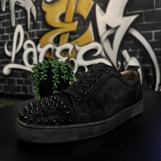 Louboutin Louis Junior Spikes Low Suede Black