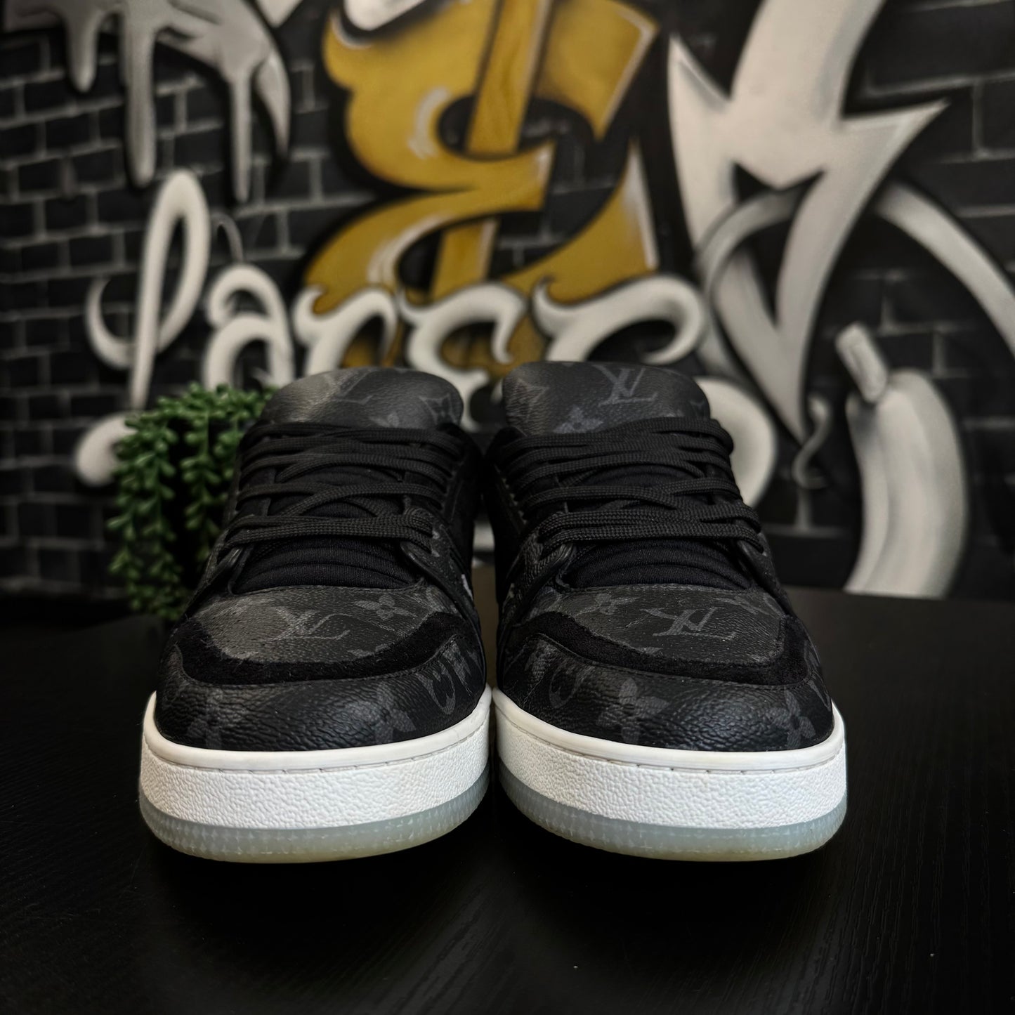 Louis Vuitton Trainer Monogram Black