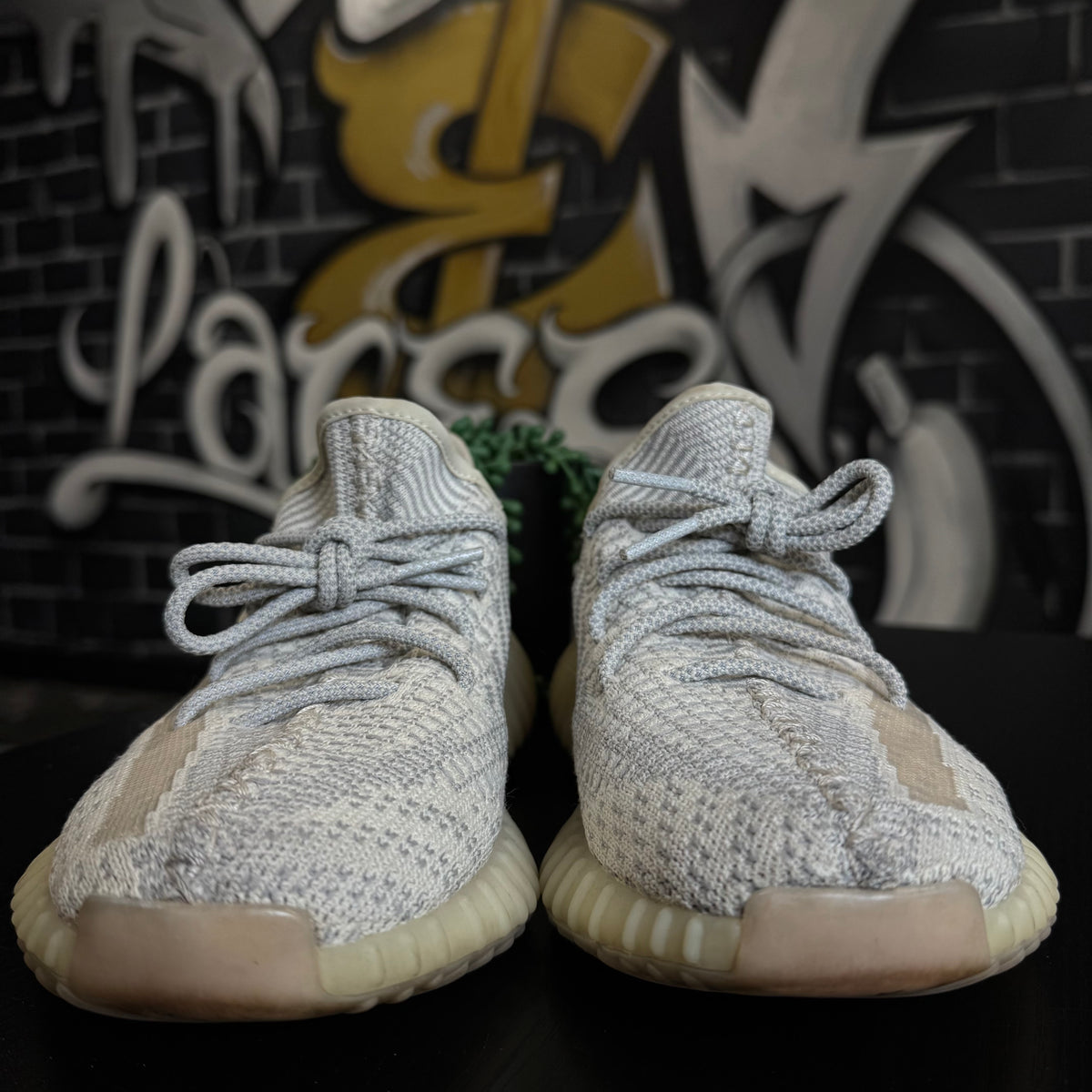 Yeezy 350 V2 Lundmark