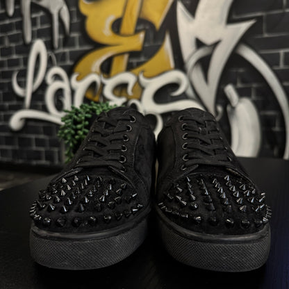 Louboutin Louis Junior Spikes Low Suede Black