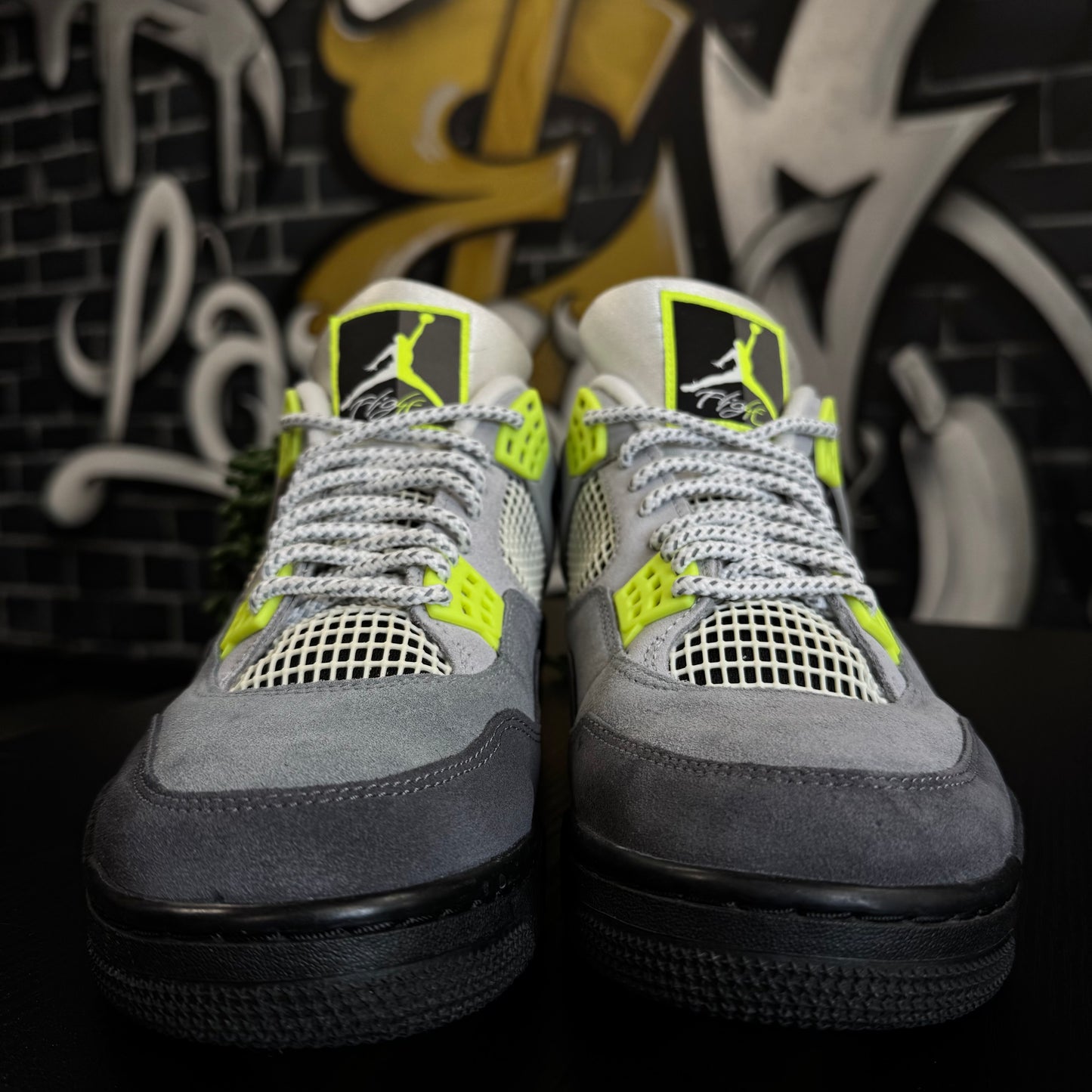Jordan 4 SE 95 Neon