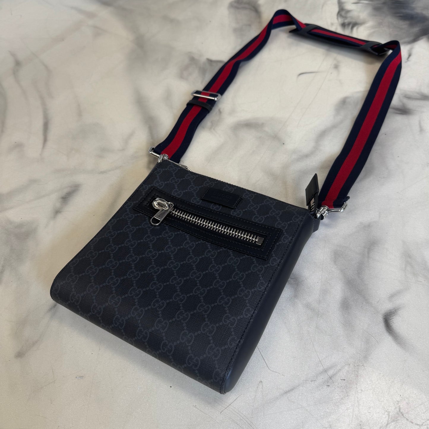 Gucci GG Supreme Messenger Bag Black