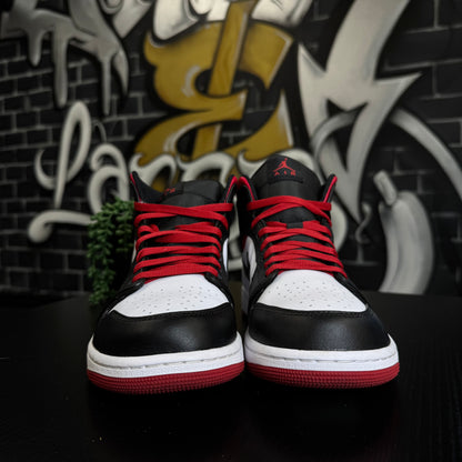 Jordan 1 Mid Gym Red Black Toe