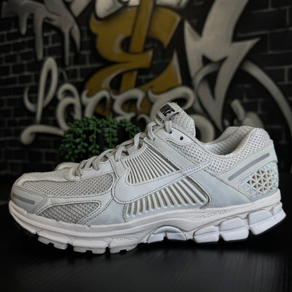 Nike Zoom Vomero 5 Vast Grey