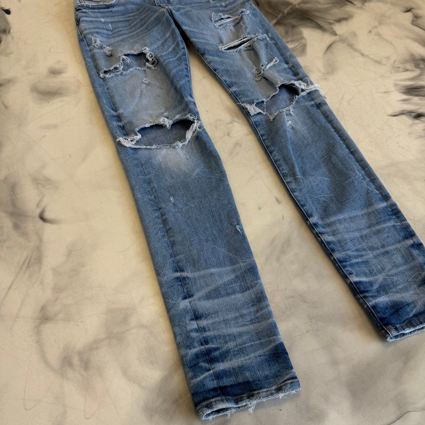 Amiri Distressed Jeans Indigo