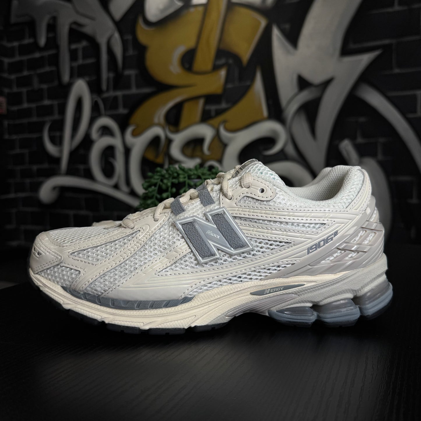 New Balance 1906R Beige Grey