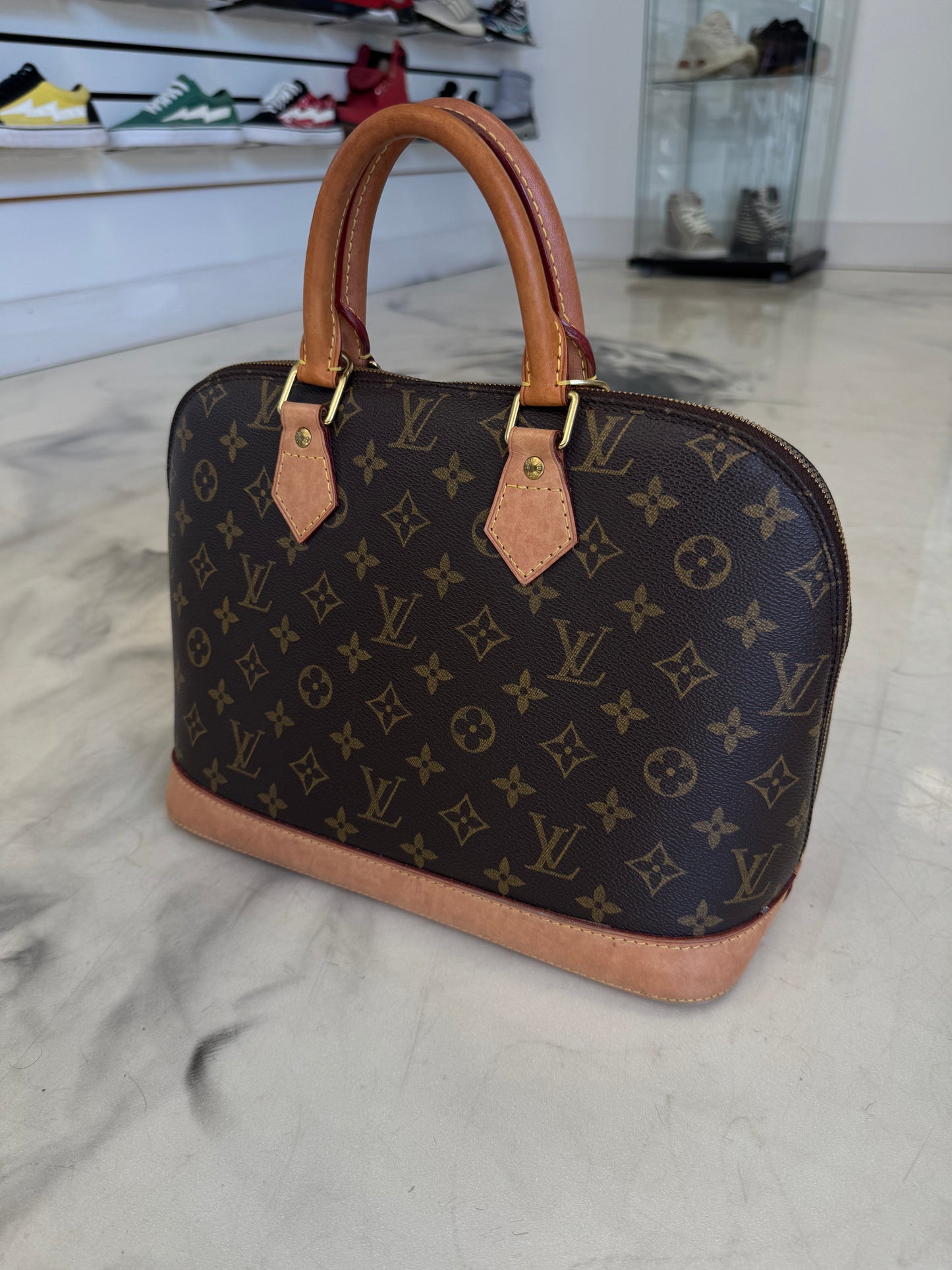 Louis Vuitton Alma PM