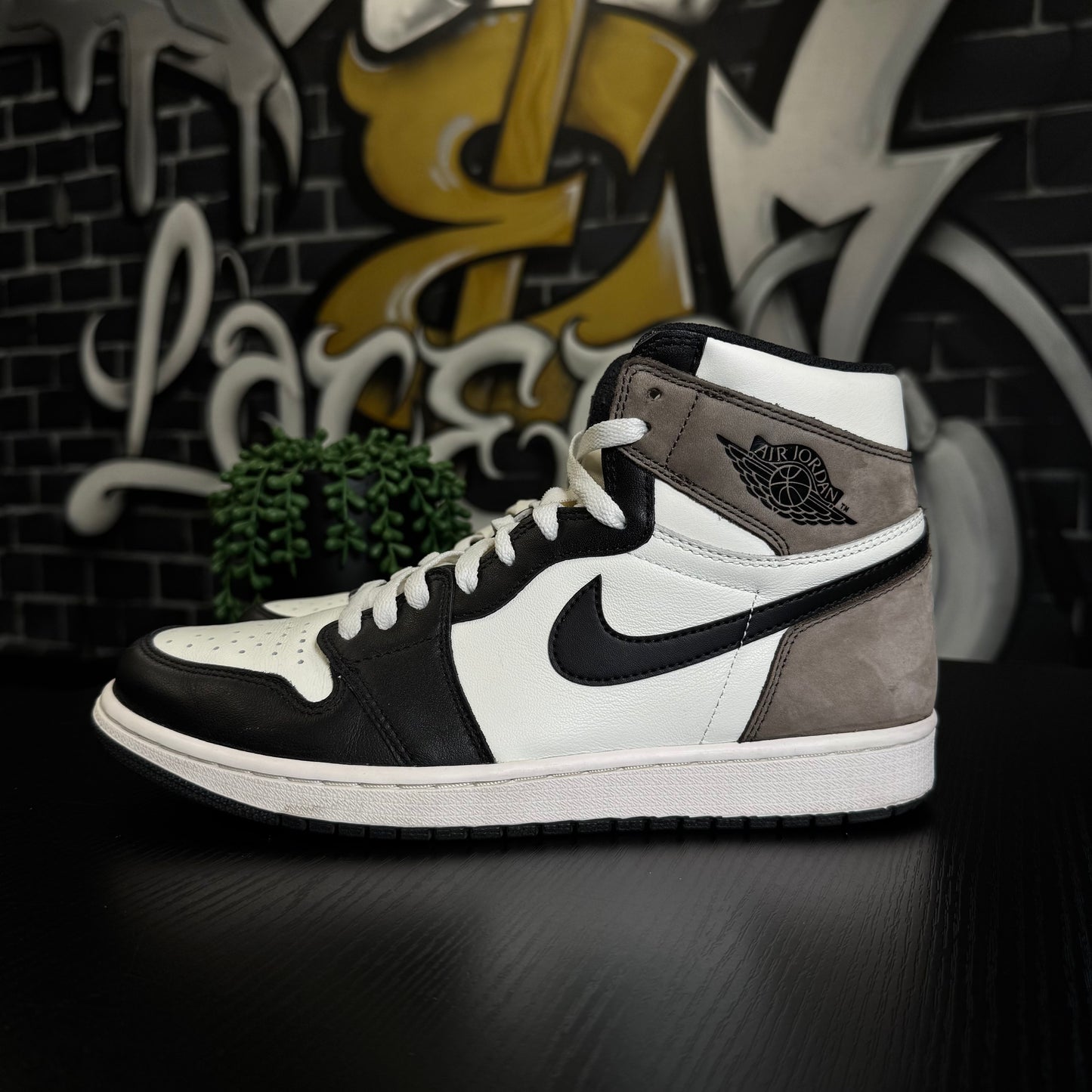 Jordan 1 High Dark Mocha