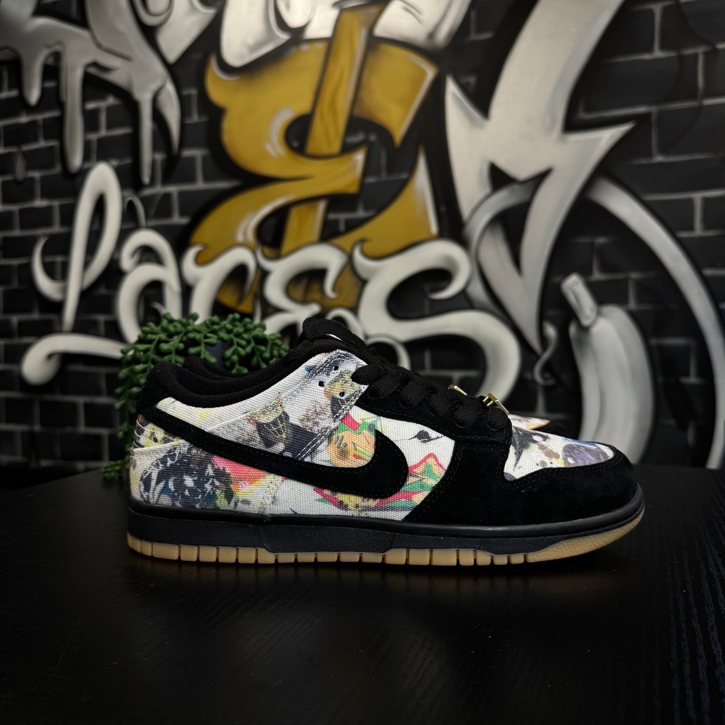 Nike SB Dunk Low Supreme Rammellzee