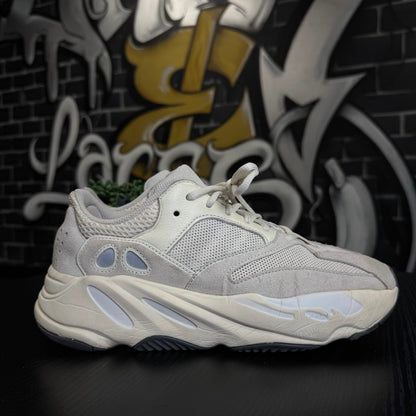 Yeezy 700 V1 Analog