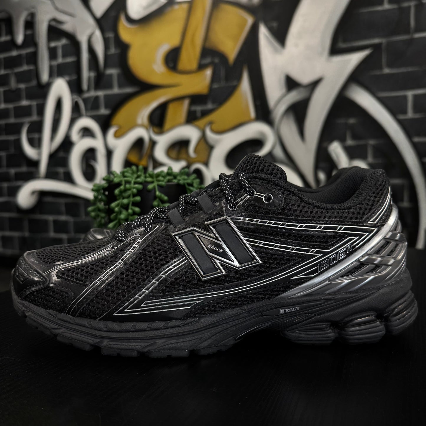 New Balance 1906R Black Silver