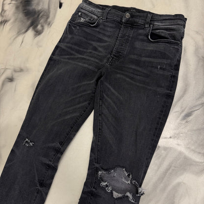 Amiri Jeans Single Knee Cut Black