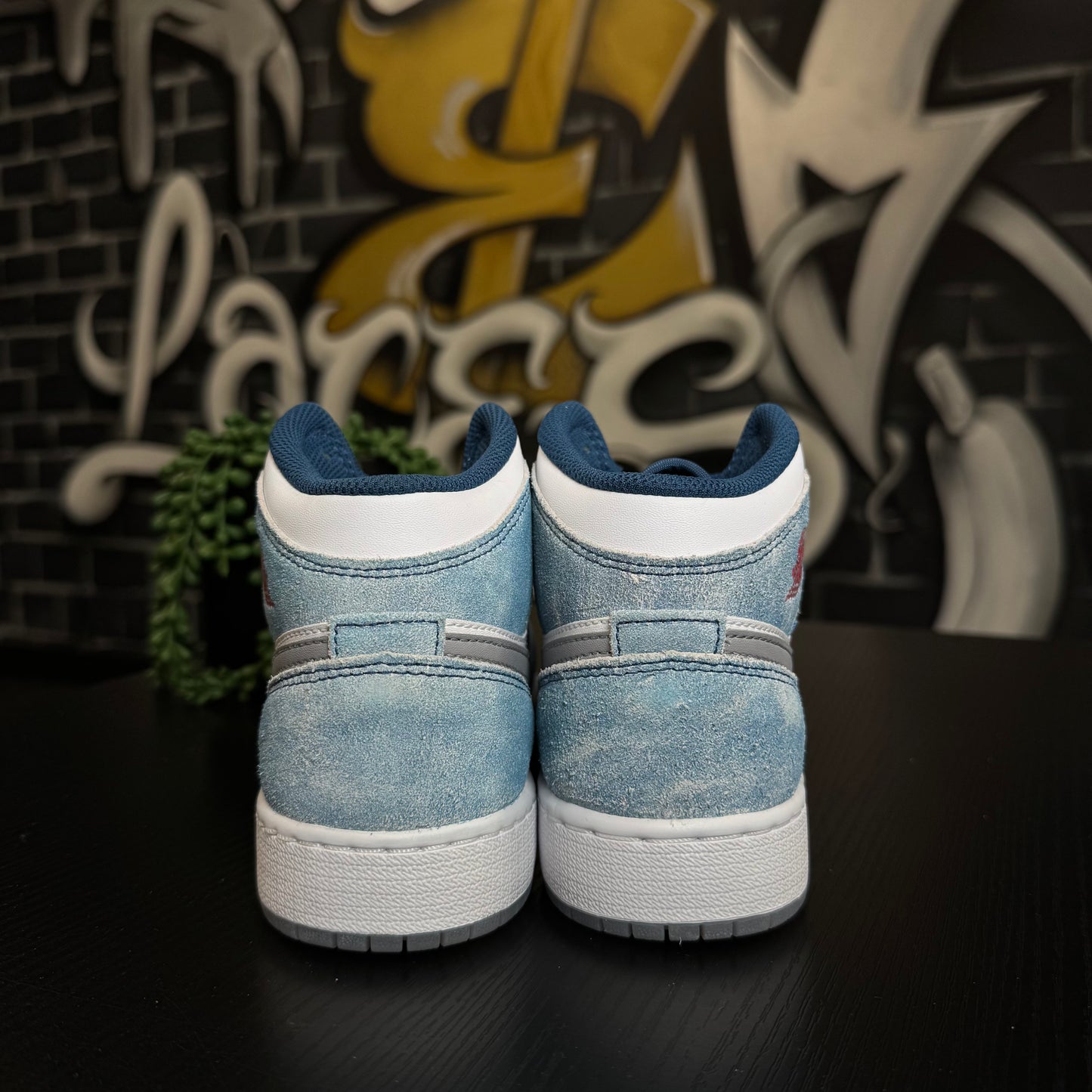 Jordan 1 Mid SE French Blue