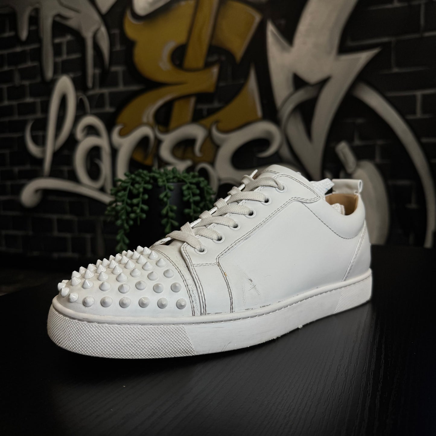 Louboutin Louis Junior Spikes Low White