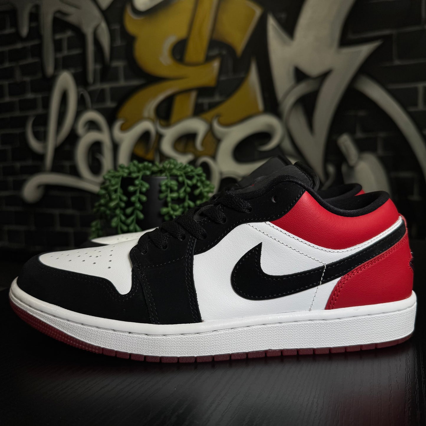 Jordan 1 Low SE Black Toe (2025)